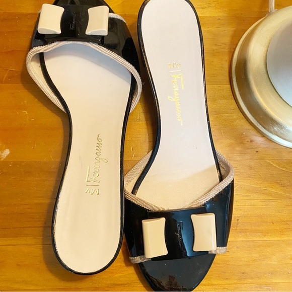 Salvatore Ferragamo Shoes - Salvatore Ferragamo Black and Cream Women's Slide Sandals